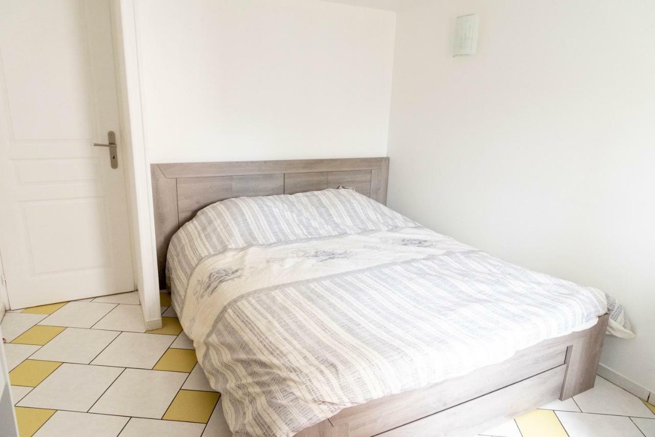 2 Pieces Moderne Apartment Clichy-sous-Bois